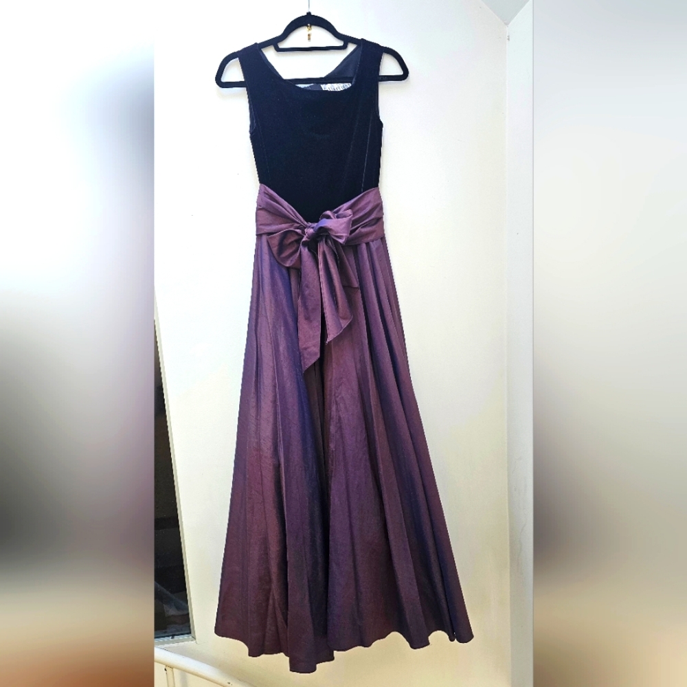 Elegant Purple, A-Line, Vintage, Velvet & Silk Dress, Women's 6